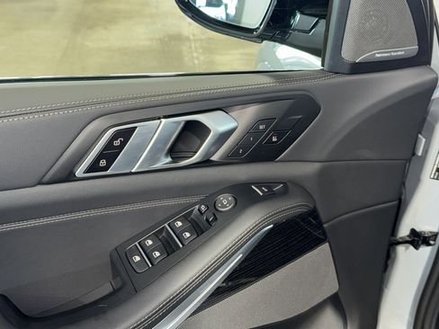 Certified 2025 BMW X5 M60i image 18
