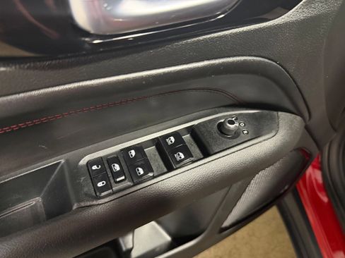 Used 2024 Jeep Compass Trailhawk image 11