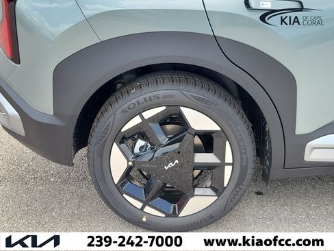 New 2027 Kia Seltos S FWD image 9