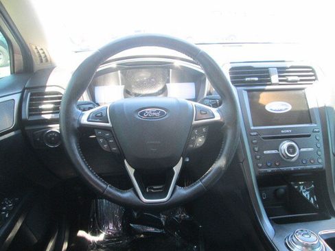 Used 2017 Ford Fusion Titanium FWD image 13