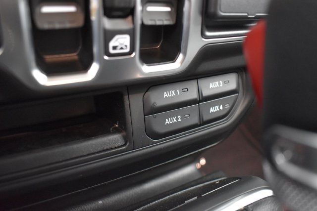 Used 2025 Jeep Gladiator Sport AWD/4WD image 25