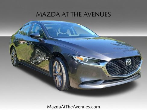Used 2019 MAZDA MAZDA3 Sedan FWD image 5