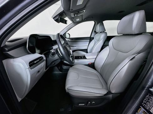 Used 2024 Hyundai Palisade SEL FWD image 13