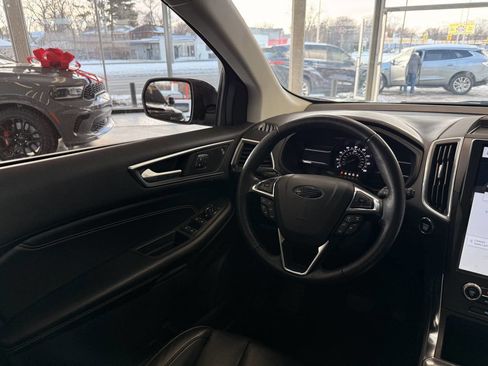 Used 2022 Ford Edge Titanium image 45