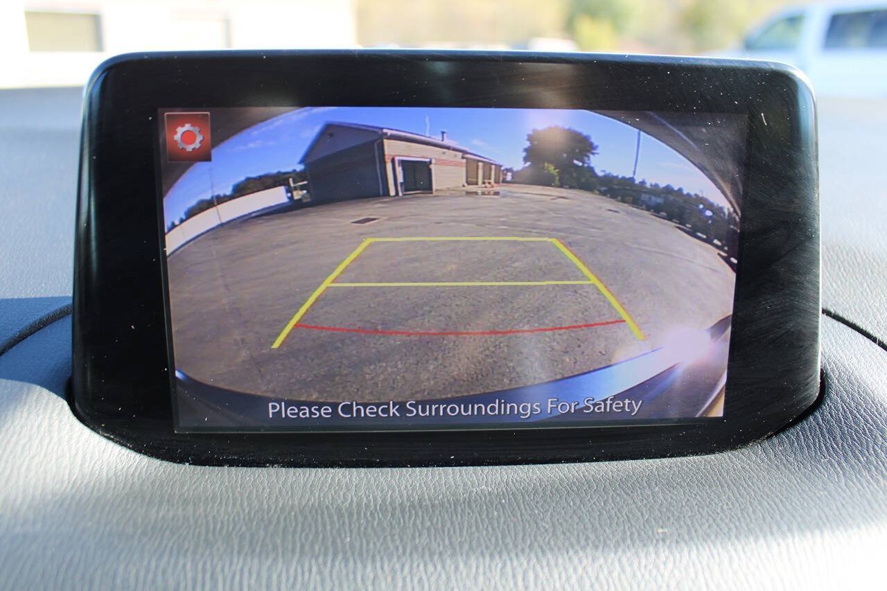 Used 2017 MAZDA MAZDA3 Touring FWD image 24