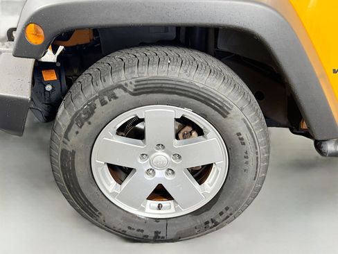 Used 2012 Jeep Wrangler Sport AWD/4WD image 13
