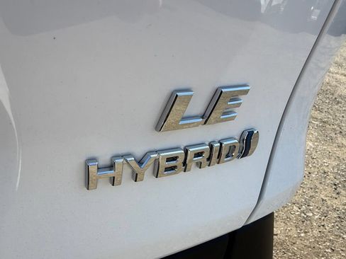 Certified 2024 Toyota RAV4 LE AWD/4WD image 8