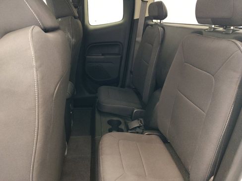 Used 2021 Chevrolet Colorado LT w/ Safety Package RWD image 18