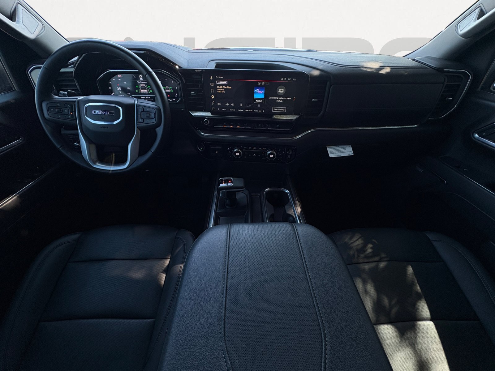 Used 2024 GMC Sierra 1500 SLT AWD/4WD image 3