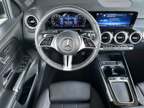 Used 2026 Mercedes-Benz GLB 250 4MATIC image 14