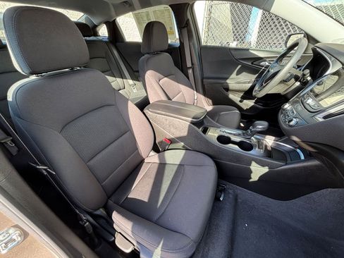 Used 2024 Chevrolet Malibu LT image 38