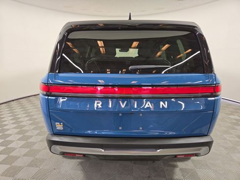 Used 2024 Rivian R1S Adventure AWD/4WD image 4
