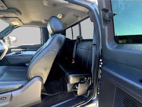 Used 2015 Ford F250 Lariat w/ Lariat Interior Package AWD/4WD image 21