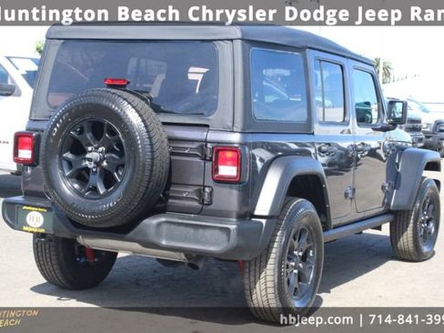 Used 2022 Jeep Wrangler Unlimited Willys image 5