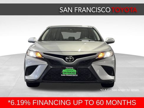 Certified 2018 Toyota Camry SE FWD image 8