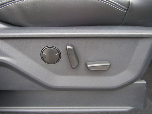 Used 2025 Ford Expedition Platinum AWD/4WD image 43