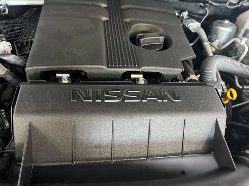 Used 2024 Nissan Frontier SV w/ Technology Package AWD/4WD image 10