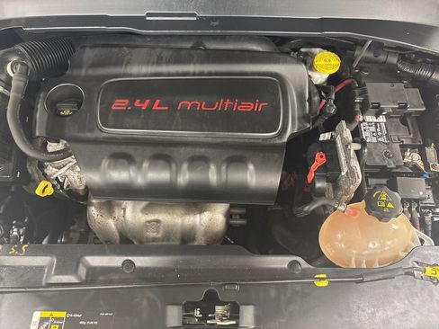 Used 2018 Jeep Compass Latitude w/ Cold Weather Group image 9