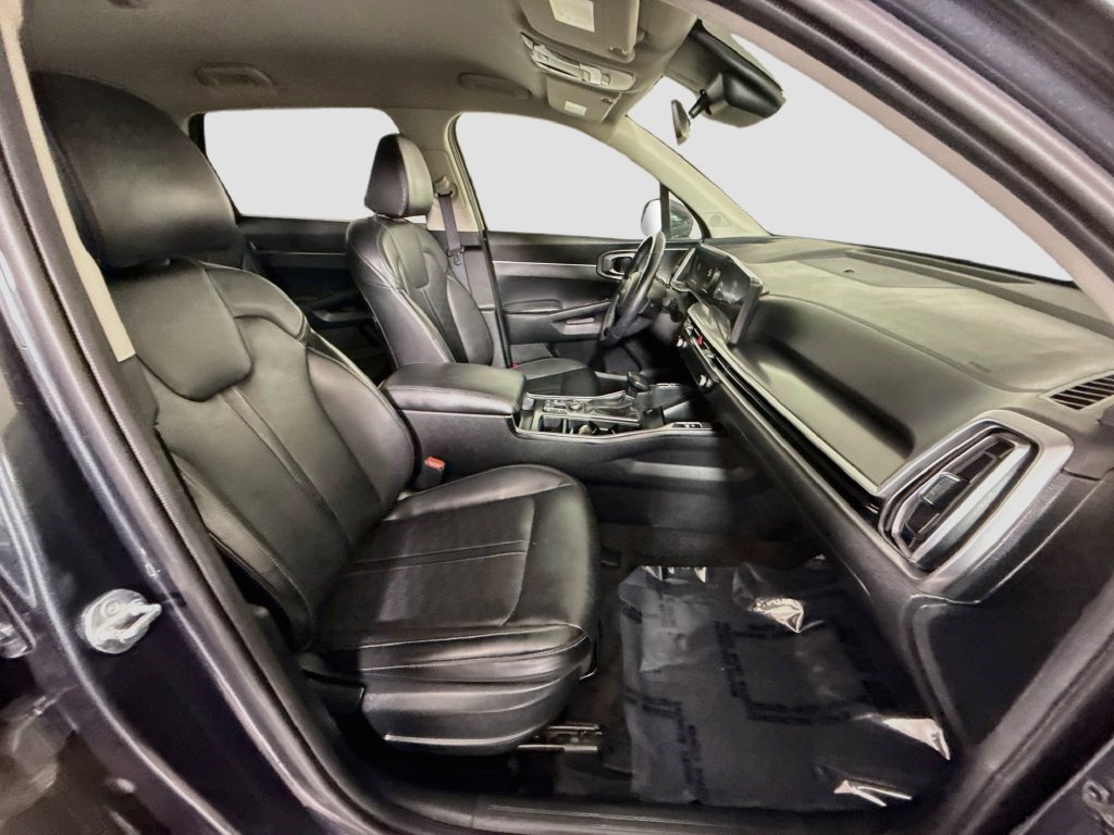 Used 2024 Kia Sorento S AWD/4WD image 28