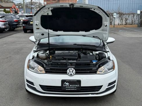 Used 2015 Volkswagen Golf S image 52