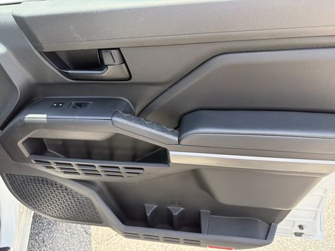 Certified 2024 Toyota Tacoma SR5 AWD/4WD image 24
