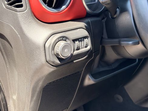 Used 2021 Jeep Wrangler Unlimited Rubicon AWD/4WD image 20