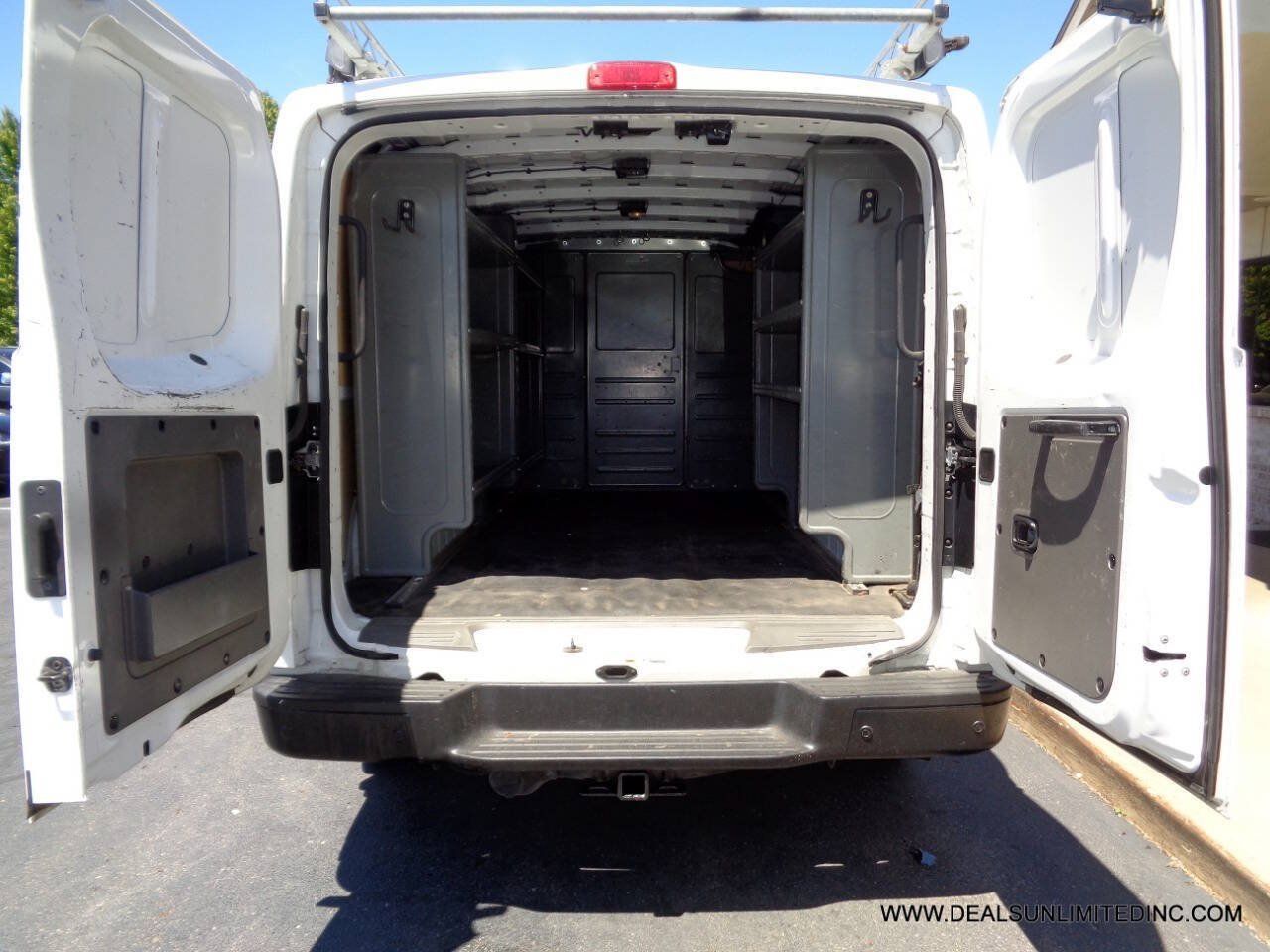 Used 2021 Nissan NV 3500 SV RWD image 21
