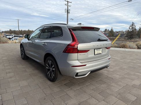 New 2025 Volvo XC60 B5 Core w/ Protection Package Premier image 5