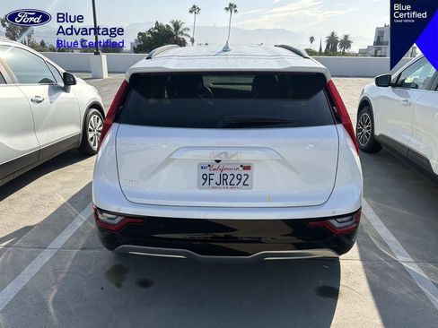 Used 2023 Kia Niro Wave FWD image 11