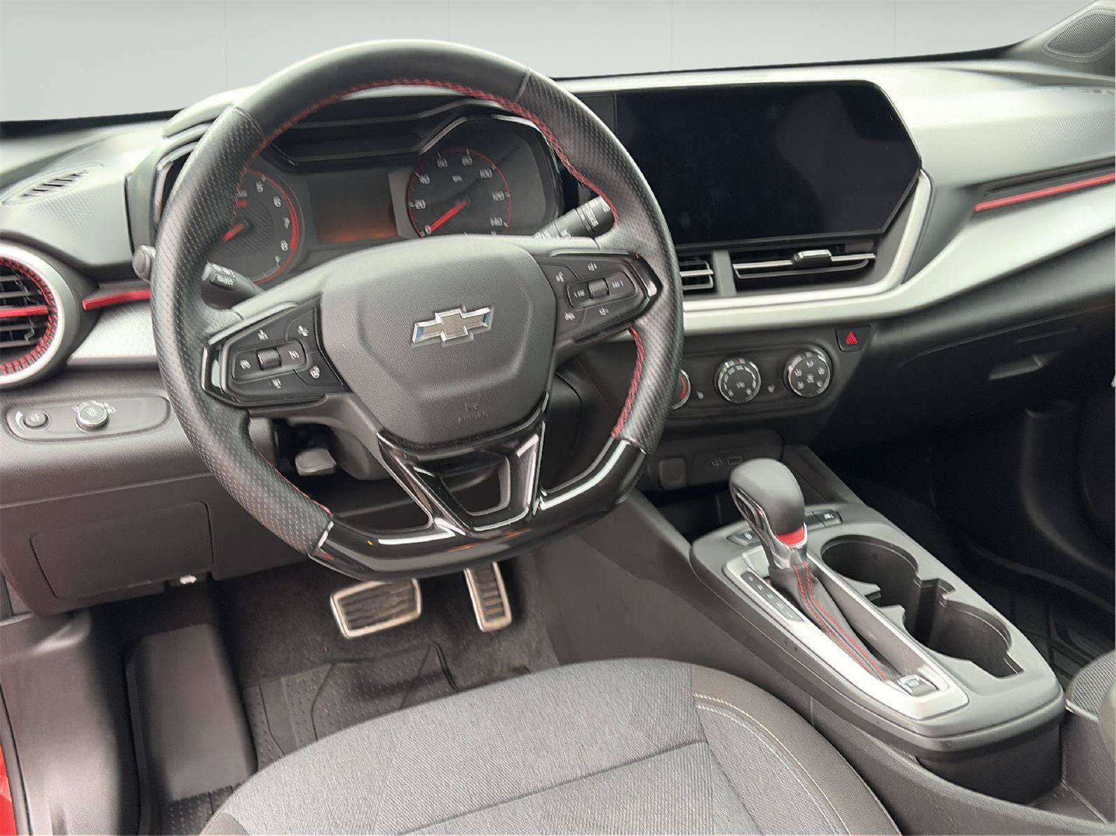 Certified 2024 Chevrolet Trax RS w/ Driver Confidence Package FWD image 21