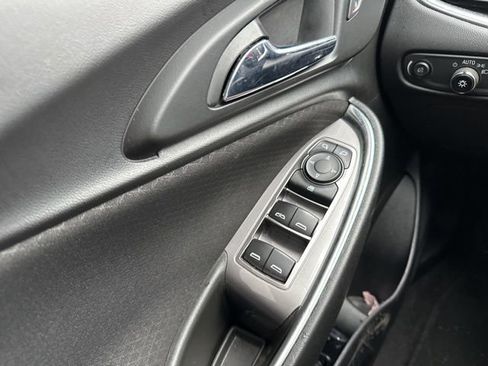 Used 2021 Chevrolet Malibu LT image 38