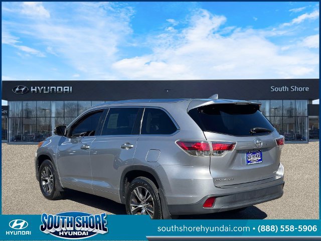 Used 2016 Toyota Highlander XLE AWD/4WD image 8