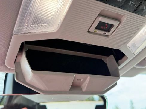 Certified 2025 Toyota RAV4 XLE AWD/4WD image 40