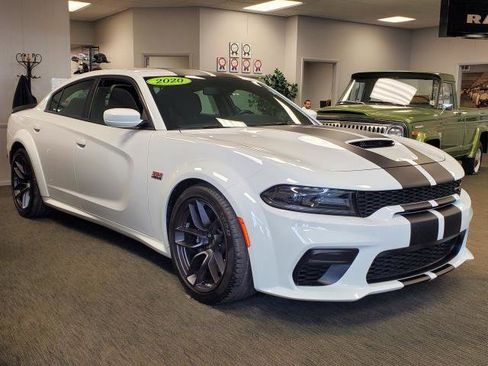 Used 2020 Dodge Charger Scat Pack image 2