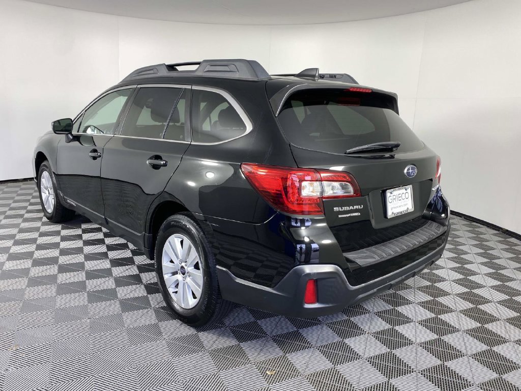 Used 2018 Subaru Outback 2.5i Premium AWD/4WD image 6