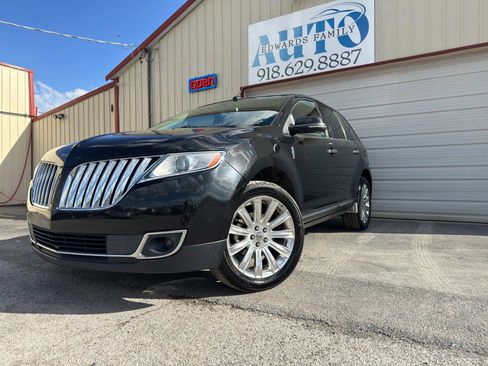 Used 2013 Lincoln MKX FWD image 7