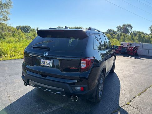 Used 2025 Honda Passport TrailSport image 6