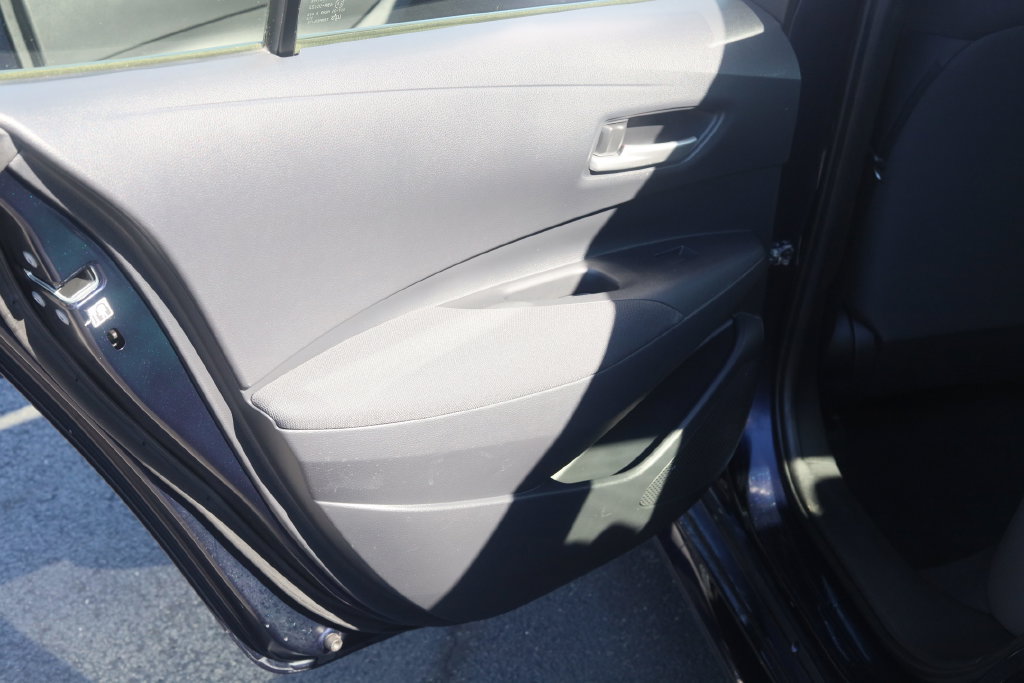 Used 2021 Toyota Corolla LE FWD image 23