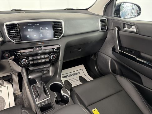 Used 2022 Kia Sportage EX AWD/4WD image 4