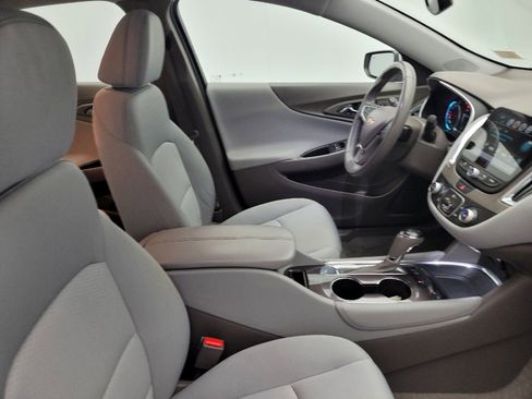 Used 2018 Chevrolet Malibu LT w/ Driver Confidence Package image 21