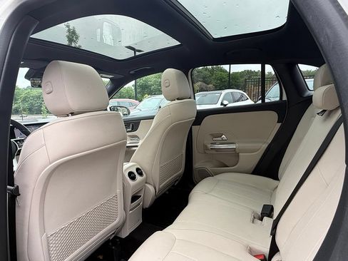 Used 2022 Mercedes-Benz GLA 250 4MATIC image 24