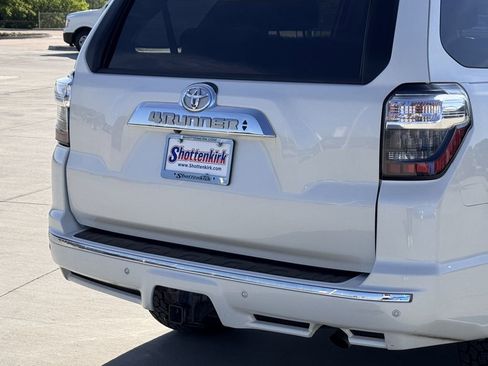 Used 2018 Toyota 4Runner Limited image 7