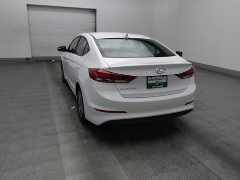 Used 2018 Hyundai Elantra SE w/ SE Connectivity Package 04 FWD image 5