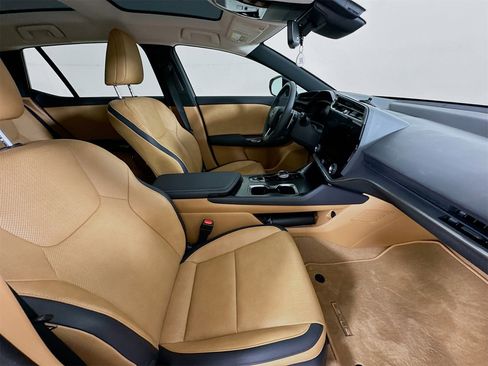 Used 2024 Lexus RZ 300e Premium w/ Accessory Package (Z1) image 30