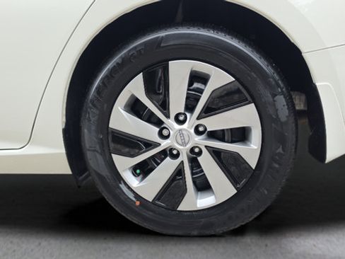 Certified 2025 Nissan Altima 2.5 S FWD image 36
