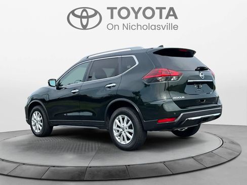 Used 2019 Nissan Rogue SV AWD/4WD image 3
