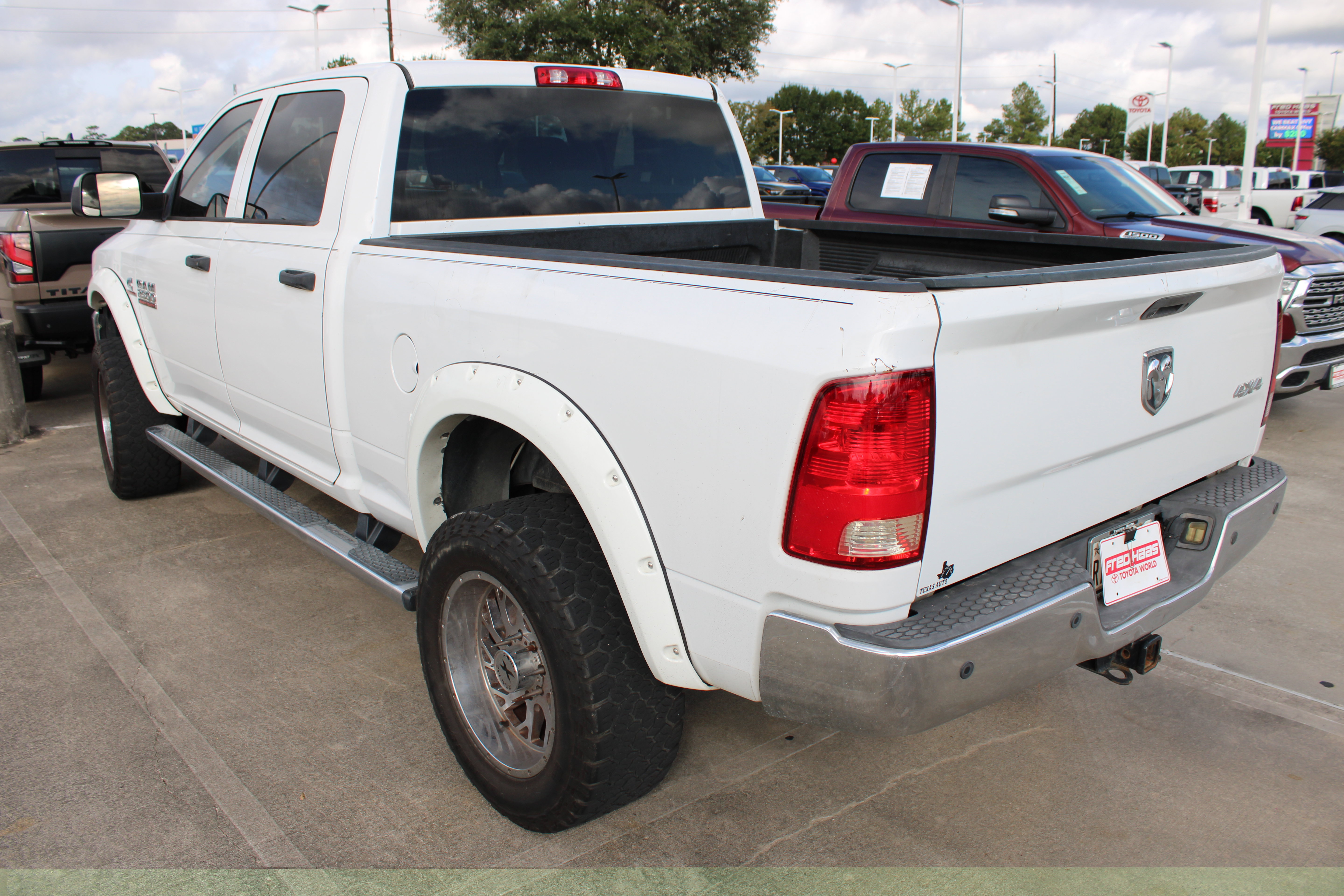 Used 2016 RAM 2500 Tradesman w/ Chrome Appearance Group AWD/4WD image 6