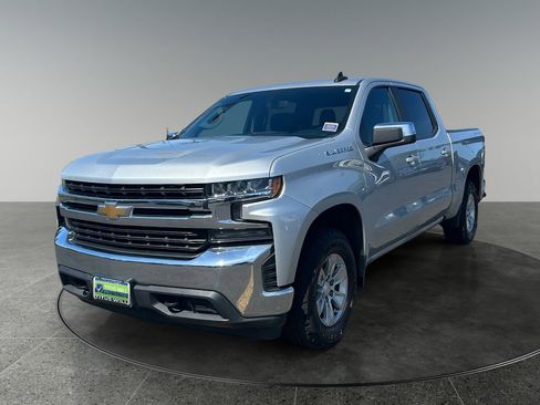 Used 2020 Chevrolet Silverado 1500 LT w/ Convenience Package AWD/4WD image 4