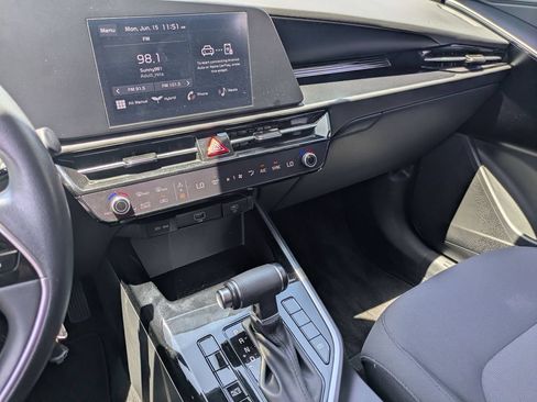 Used 2025 Kia Niro LX FWD image 20