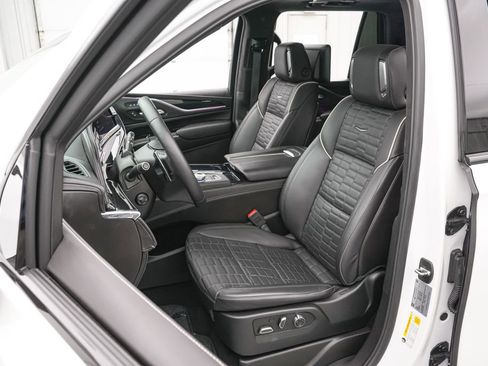Used 2024 Cadillac Escalade V image 27